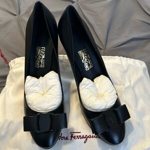 Ladies Ferragamo pumps size 9